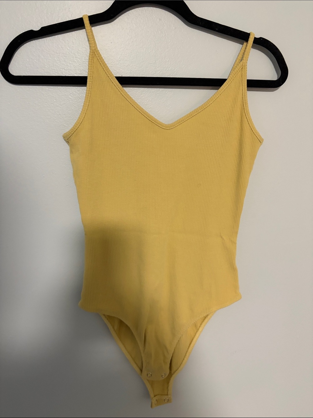 American Eagle Outfitters Yellow Ribbed V‑Neck Bodysuit
